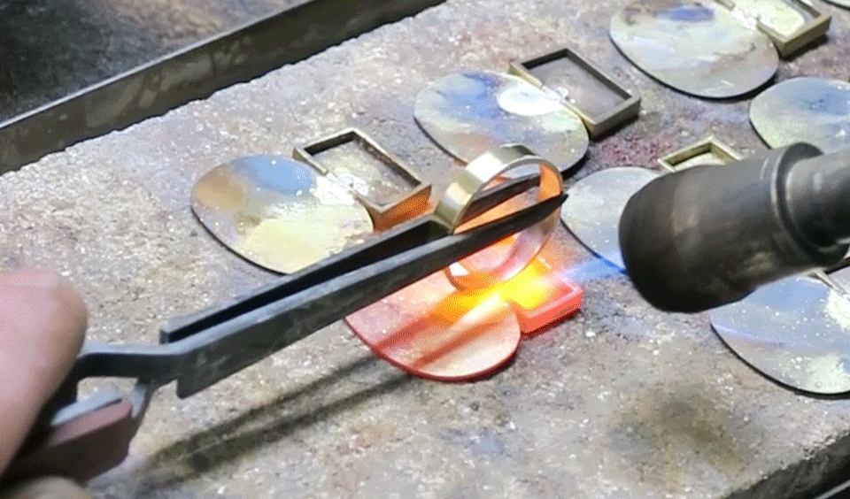 Joidart: diseñando y creando joyas artesanales