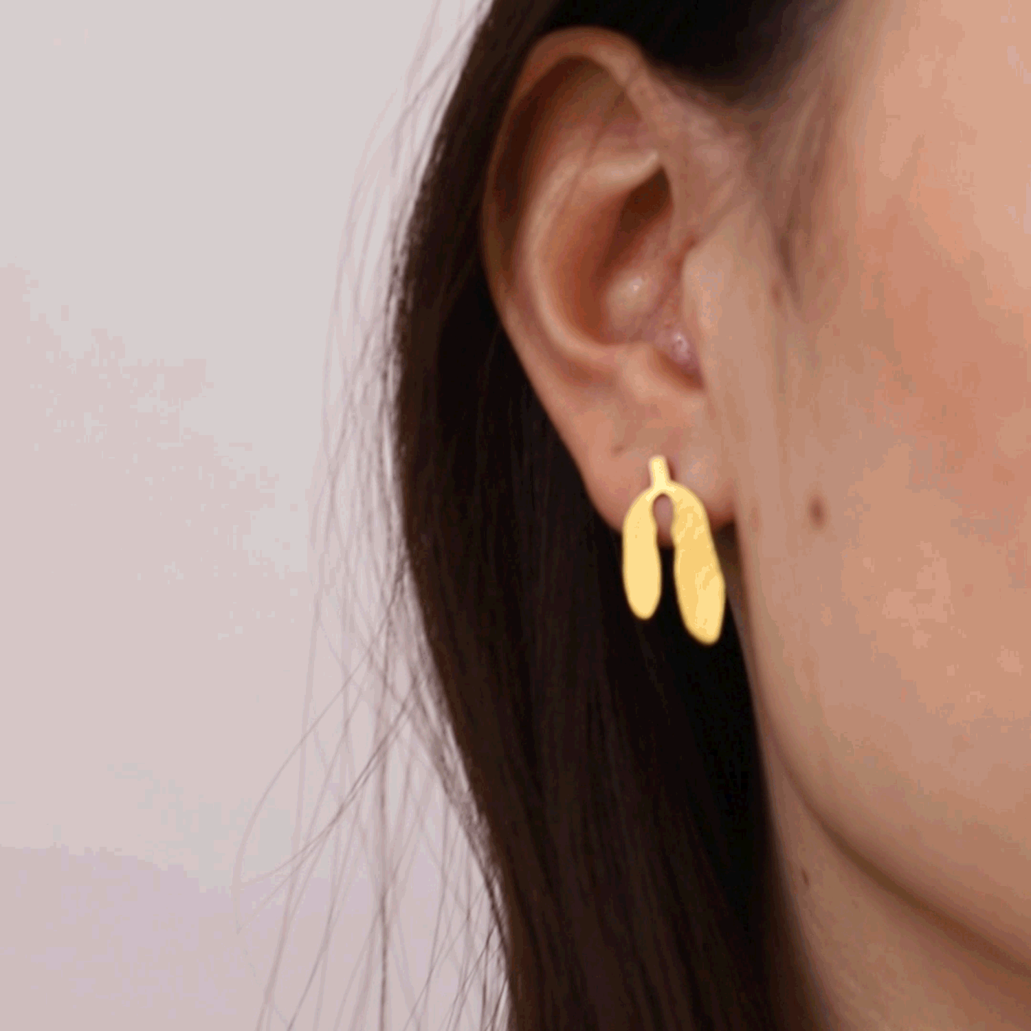 PENDIENTES DORADOS PEQUEÑOS SILVELA 5
