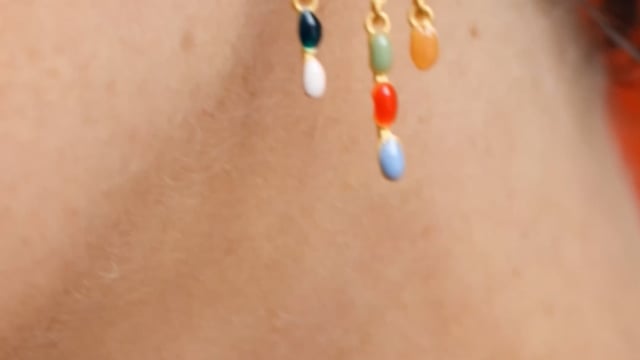 video-1175436272