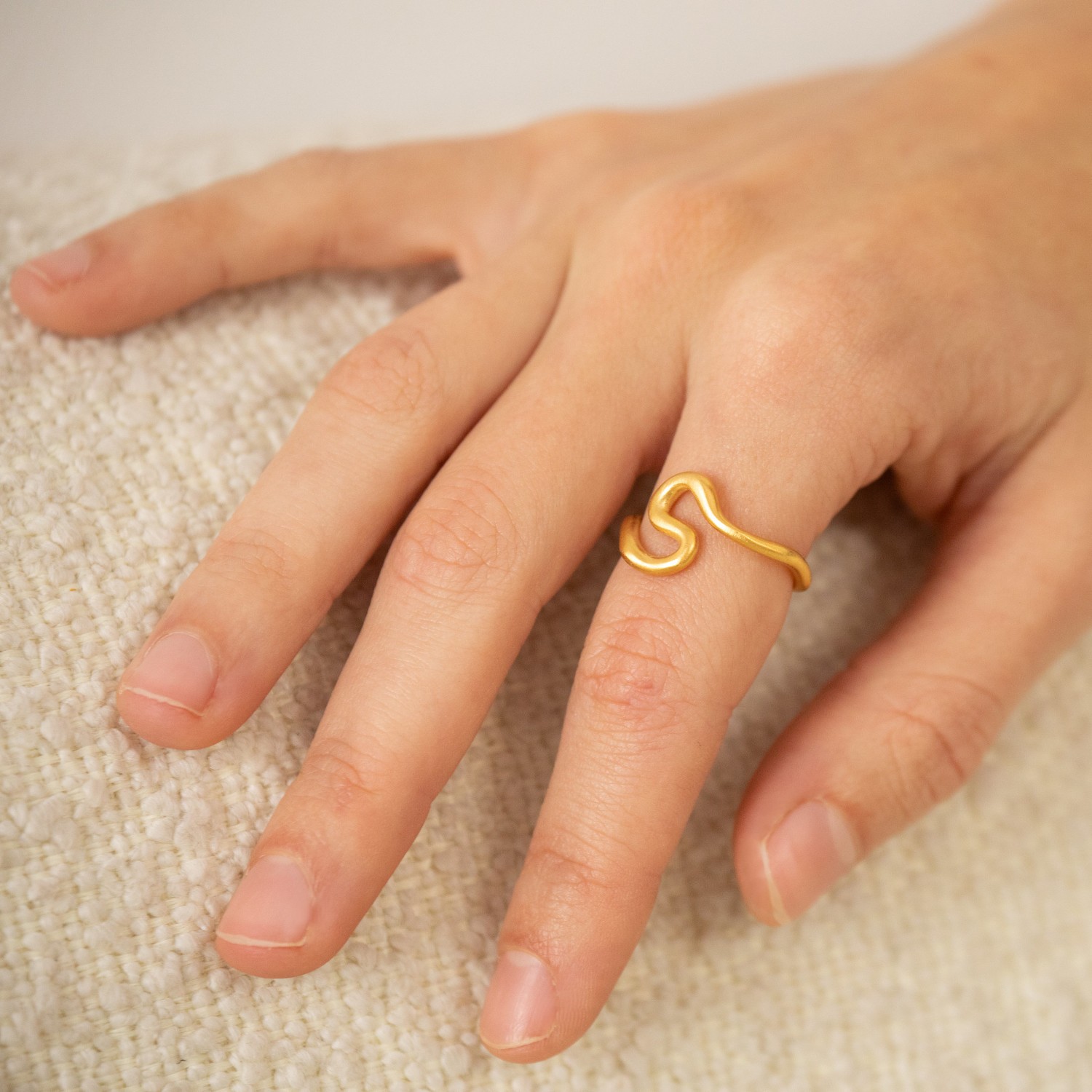 ANILLO DORADO DALÍ, JEWELRY BY JOIDART, CISNES 1