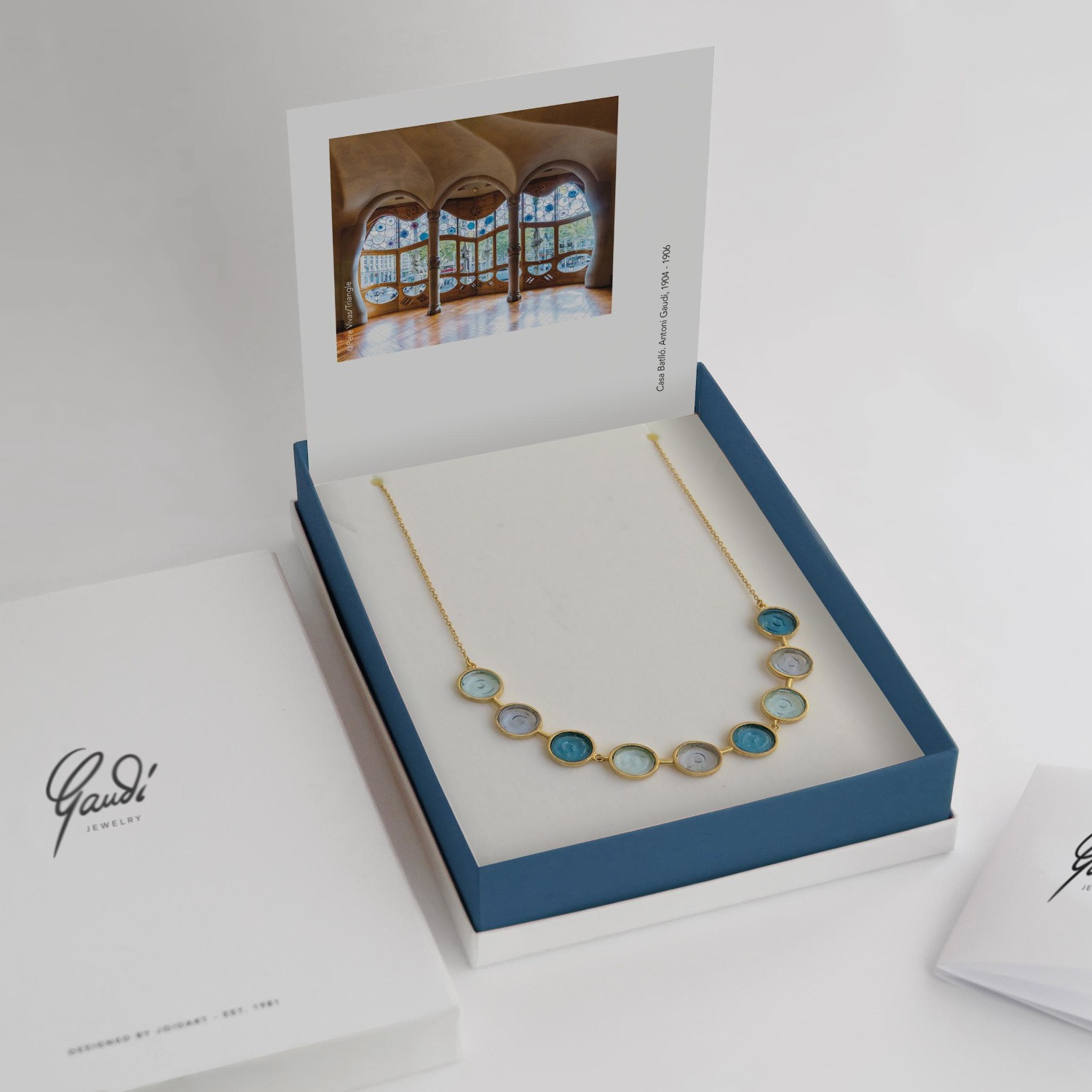 GARGANTILLA DORADA GAUDÍ JEWELRY AZULES