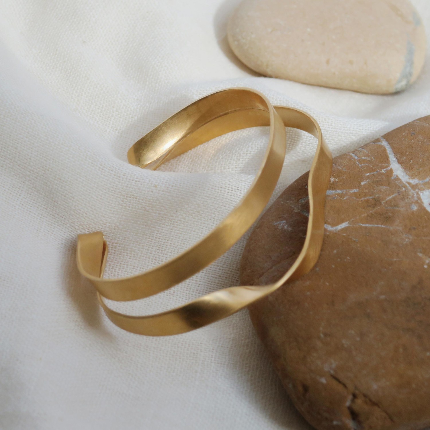 PULSERA DORADA OCEANICA 3