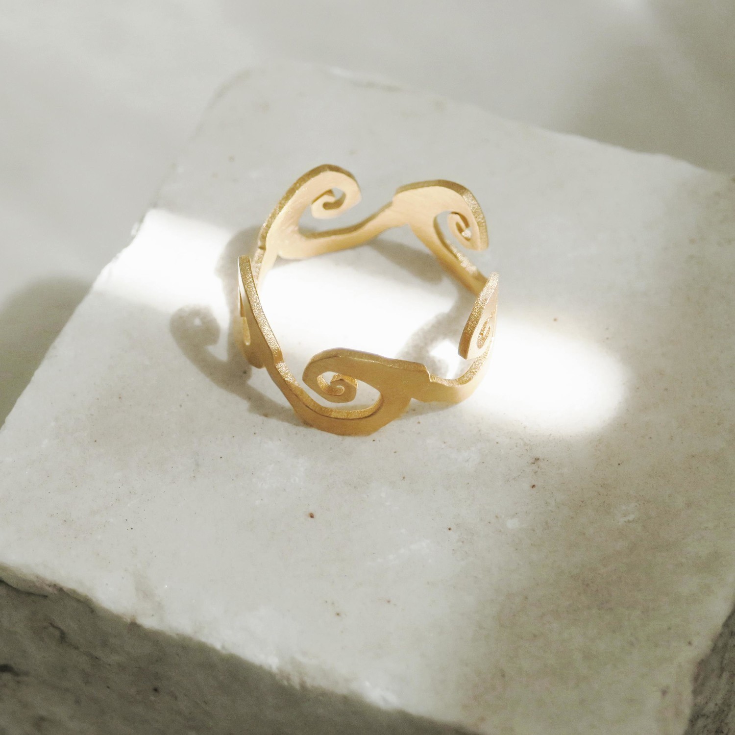 BAGUE DORÉE MAR 3