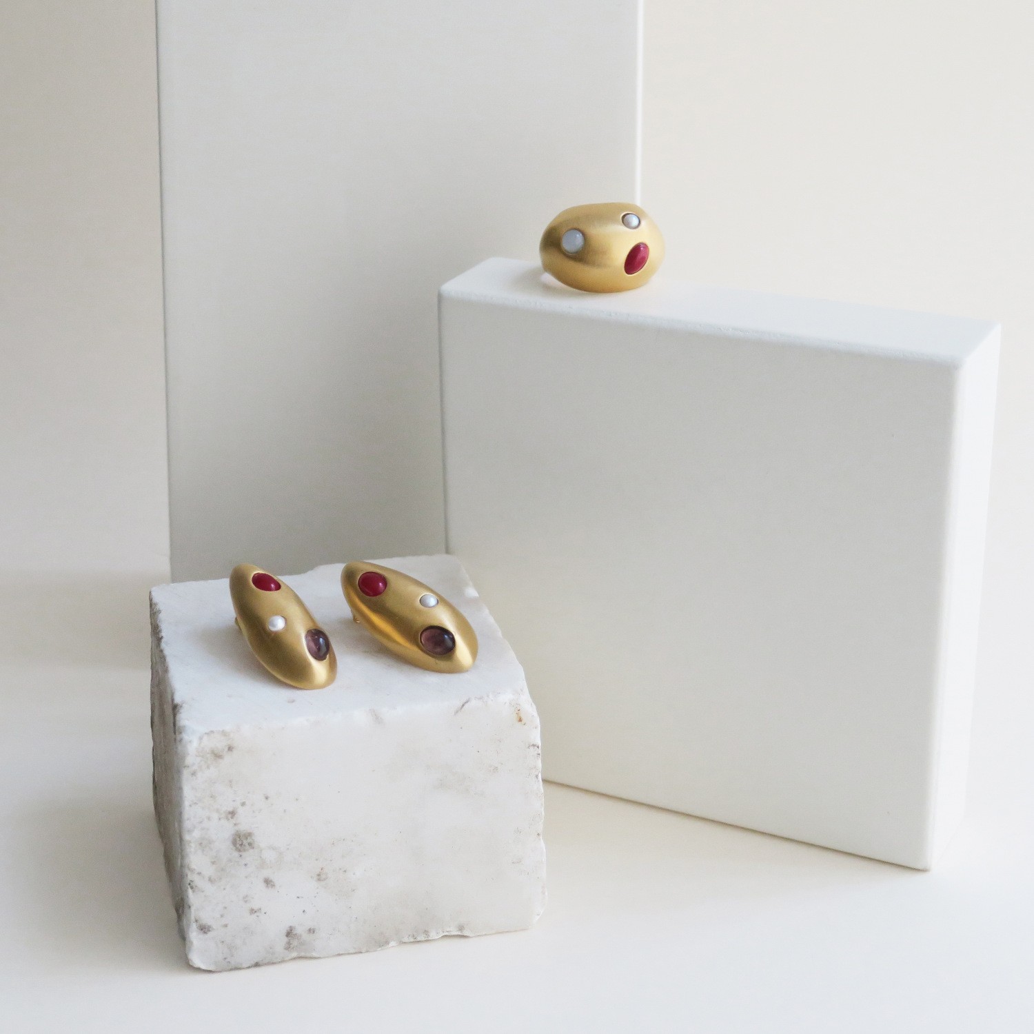 PENDIENTES DORADOS ADDAIA