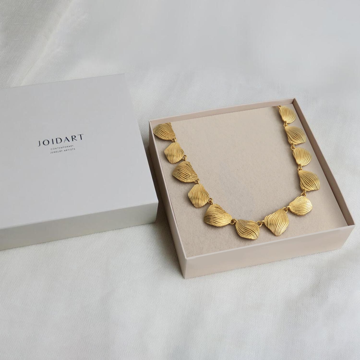 COLLAR DORADO ONARIA