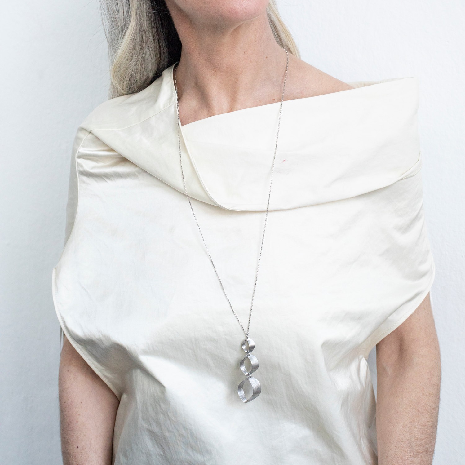 COLLAR COLGANTE DE PLATA TRIPLE XALUC 1
