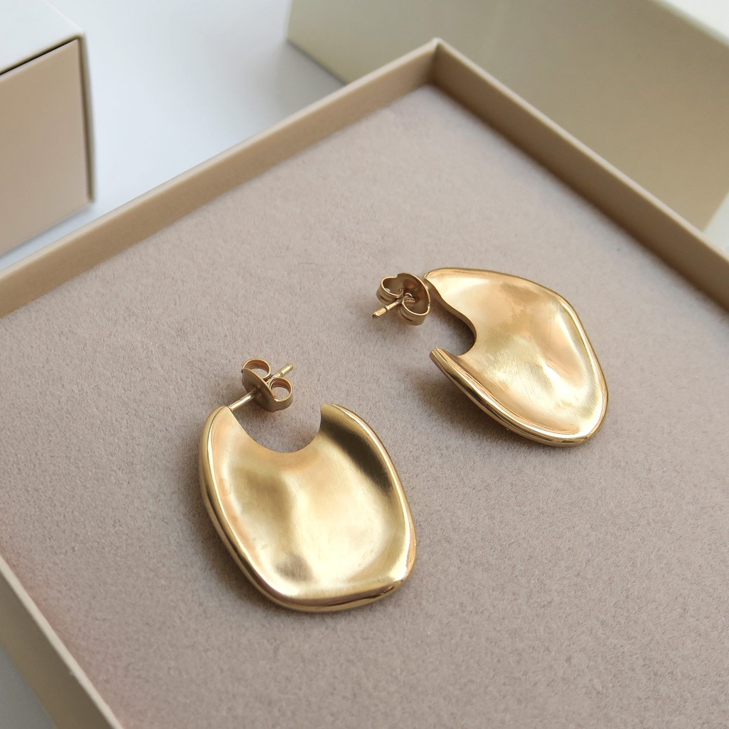 PENDIENTES DORADOS CALA 5