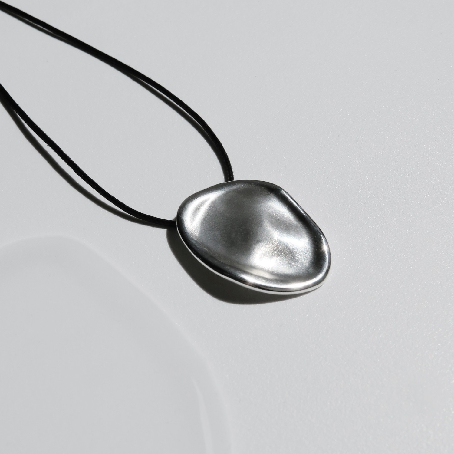 COLLAR PLATEADO CALA 3
