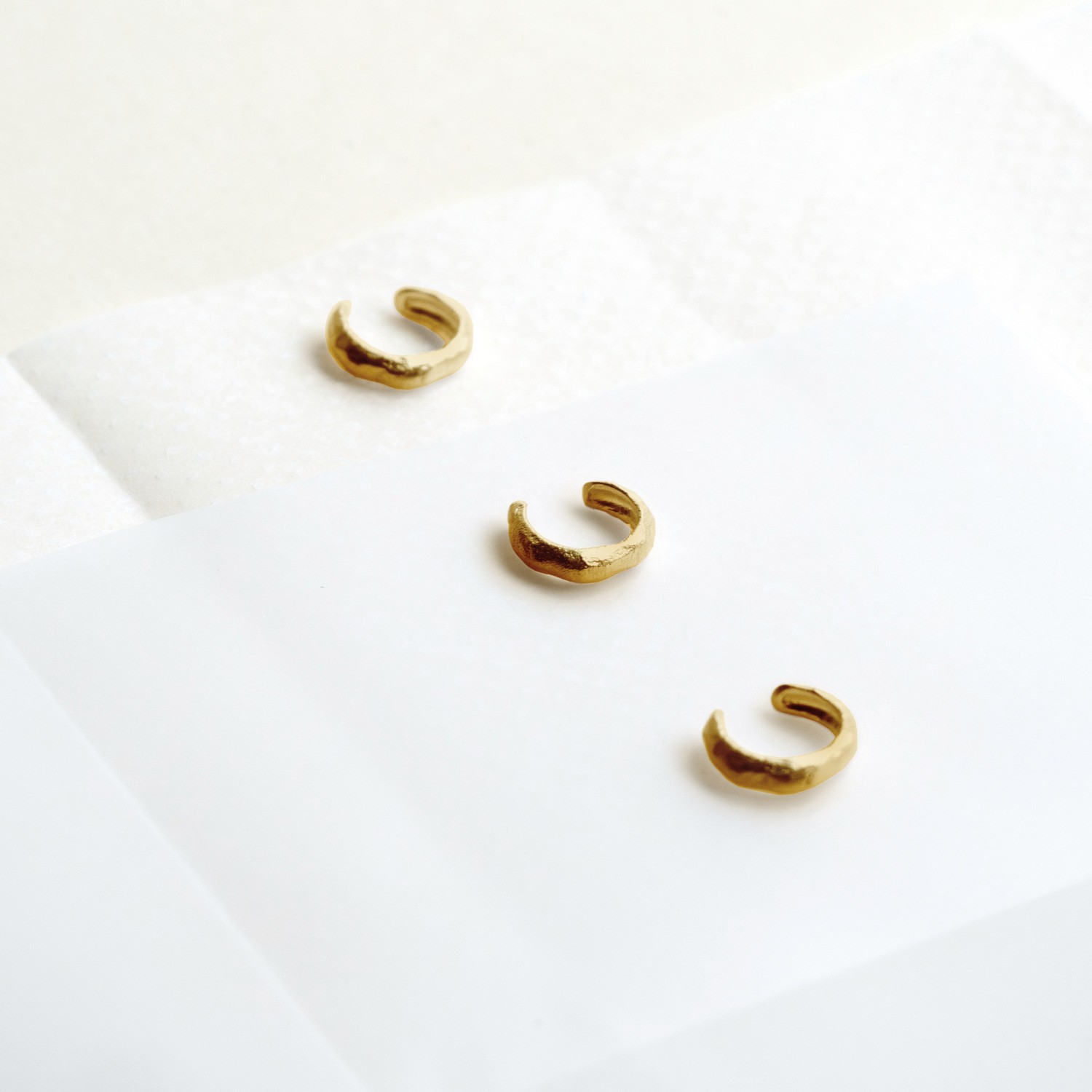EAR CUFF DORÉ SAUMA 2