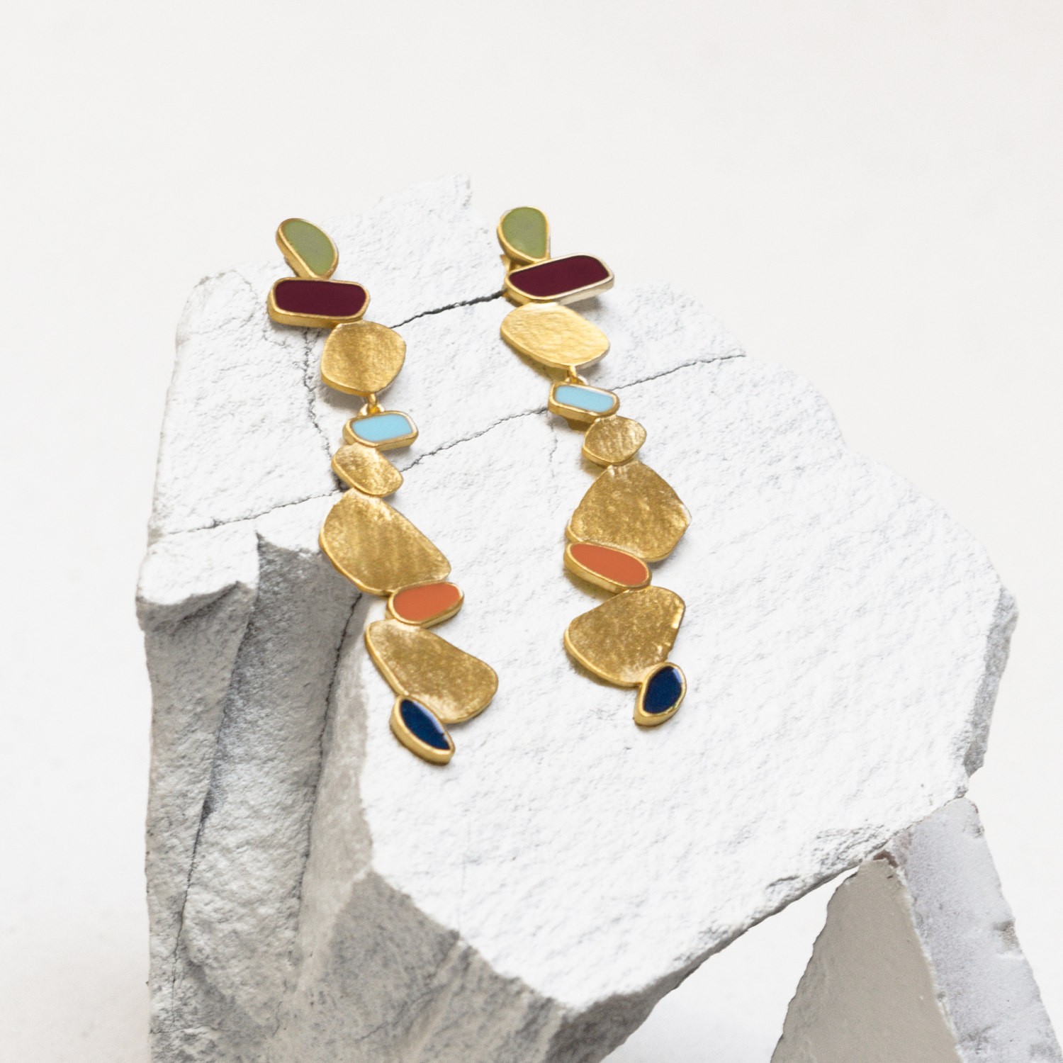 PENDIENTES LARGOS DORADOS THALUS 4