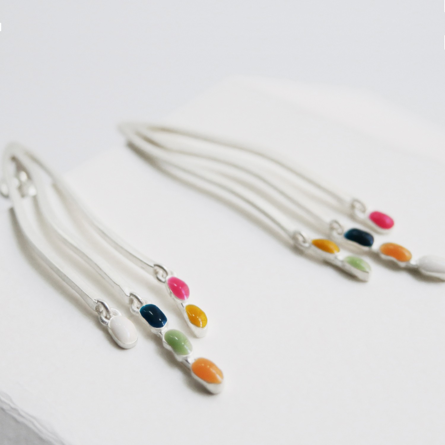 PENDIENTES LARGOS PLATEADOS DELIRI 3