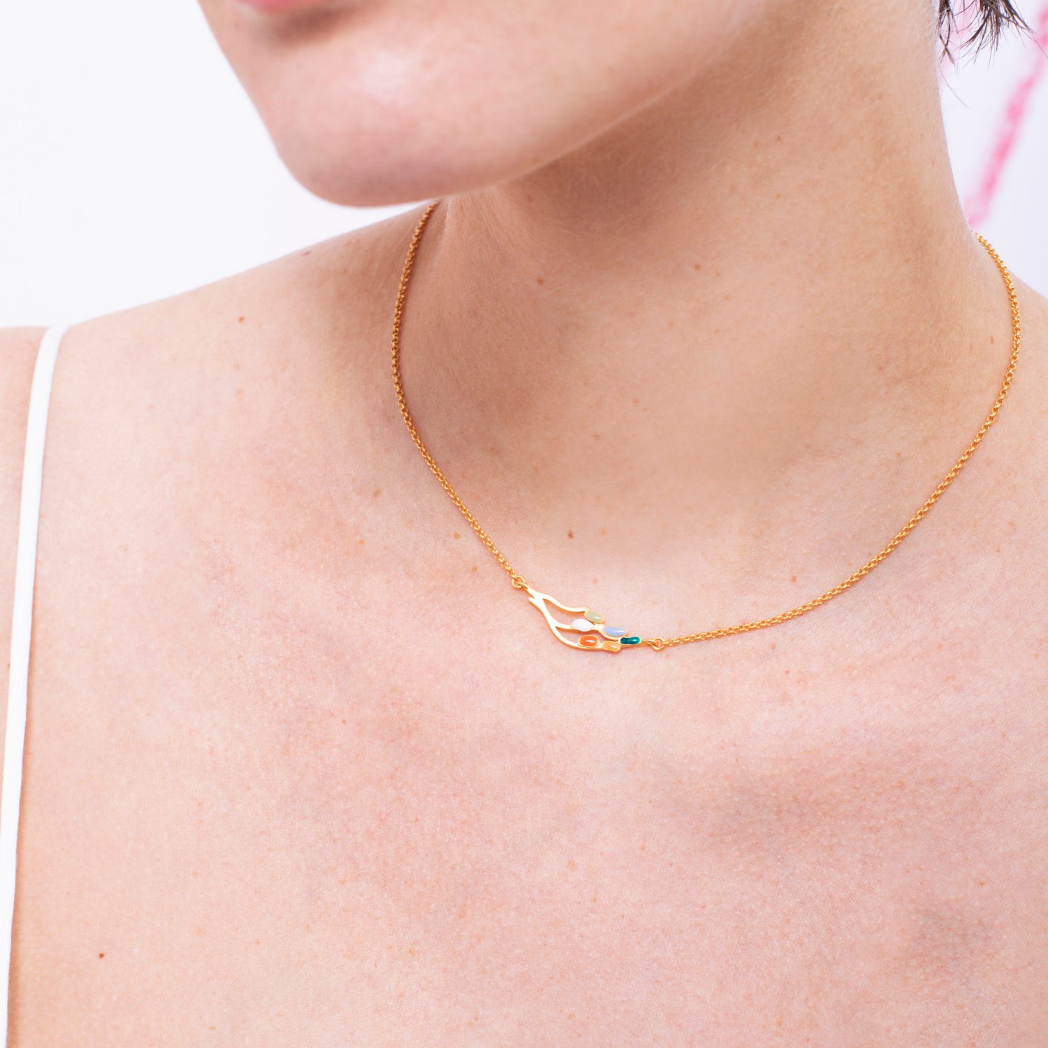 COLLAR PEQUEÑO DORADO DELIRI 1