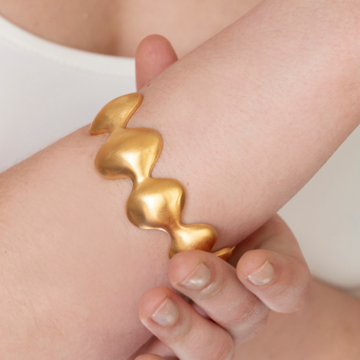 PULSERA DORADA SINUARA 1