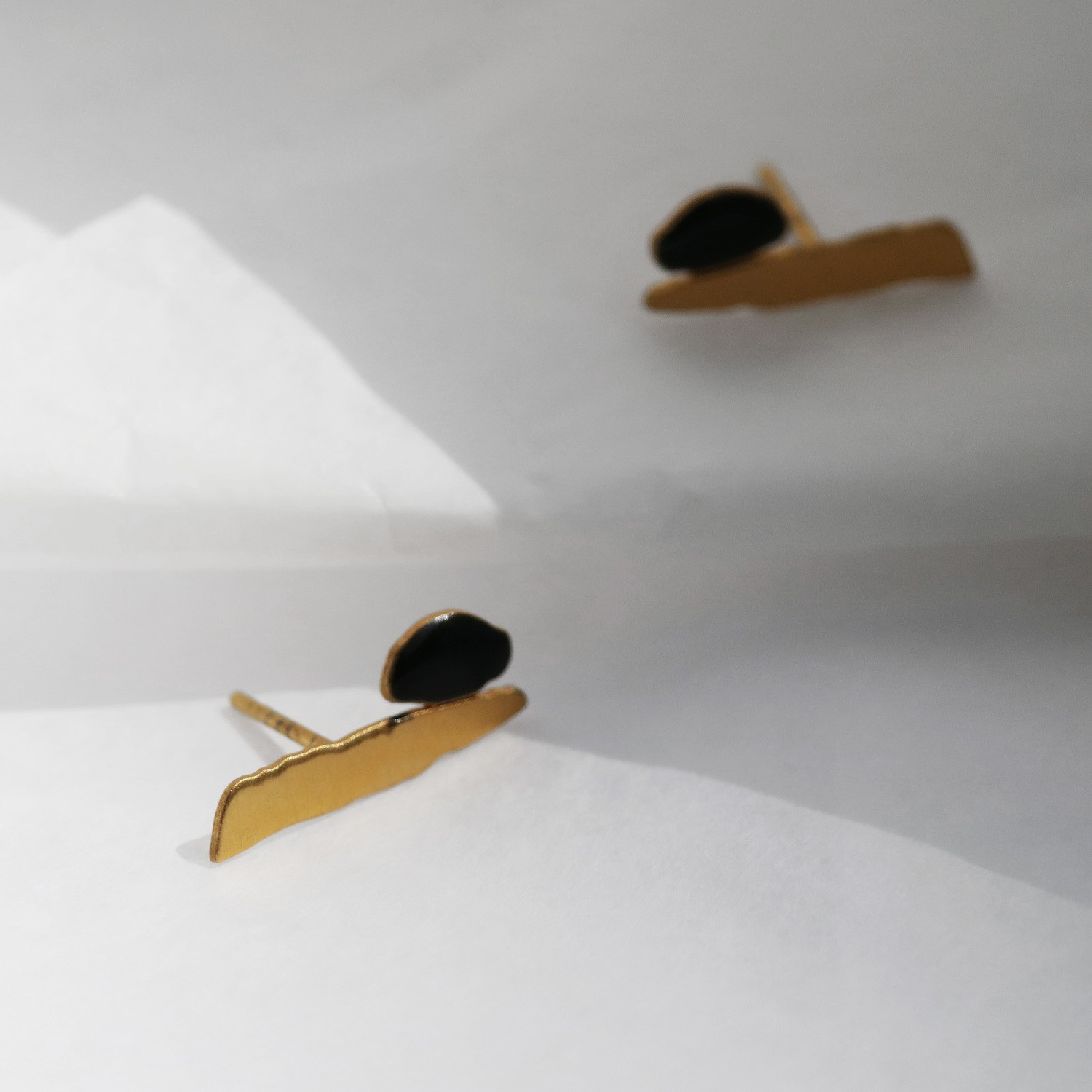 PENDIENTES PEQUEÑOS MIRÓ JEWELRY NEGRO